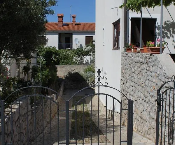 With A Parking Space Appartement *