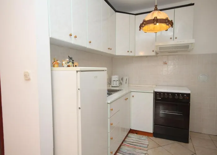 Appartement With A Parking Space Mali Lošinj